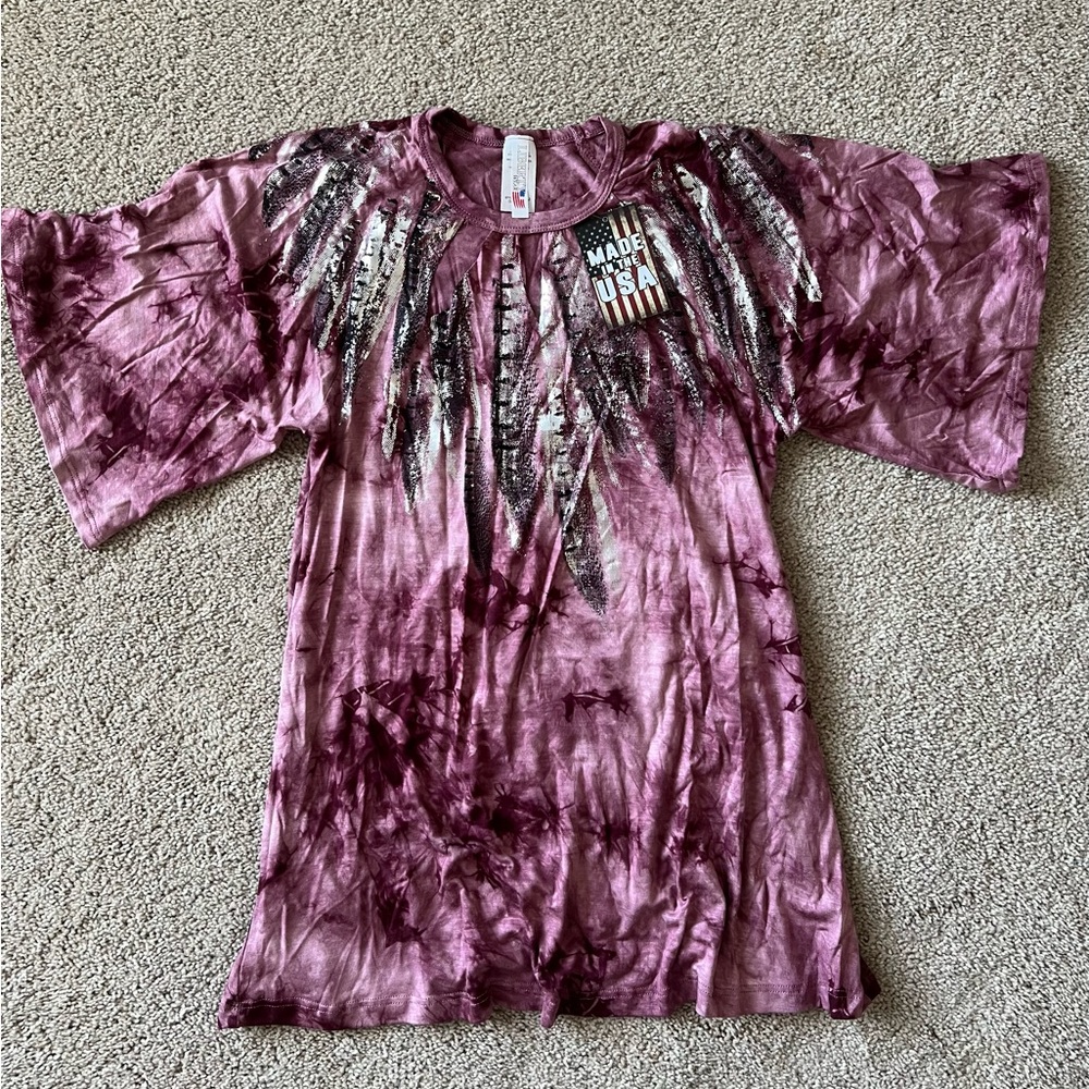 NWT Women’s Fancy T-Shirt - size M